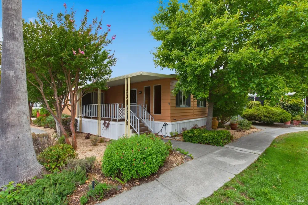 25 Benicia Way Sonoma, CA 95476
