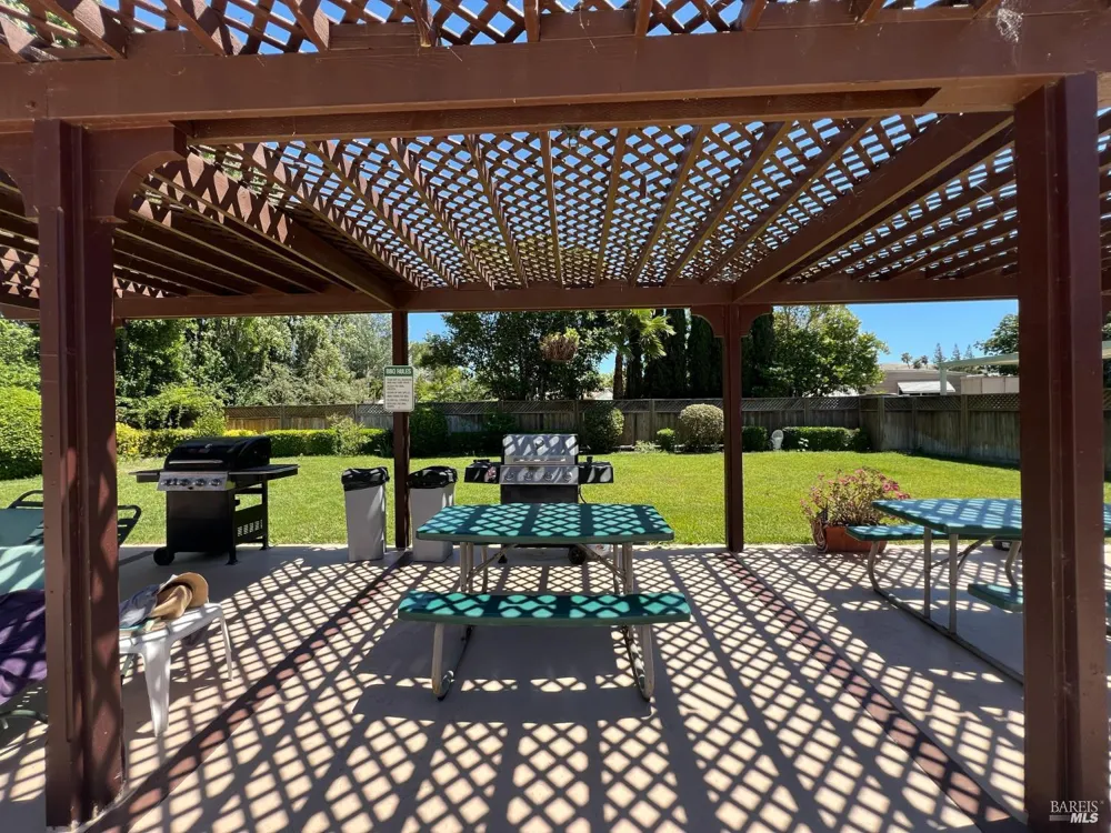 25 Benicia Way Sonoma, CA 95476