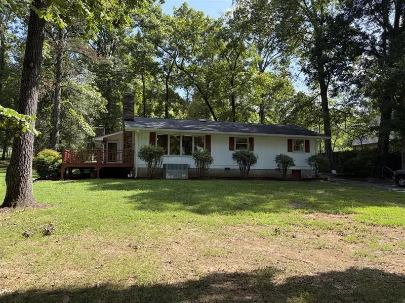 2211 Gold Point Hixson, TN 37343