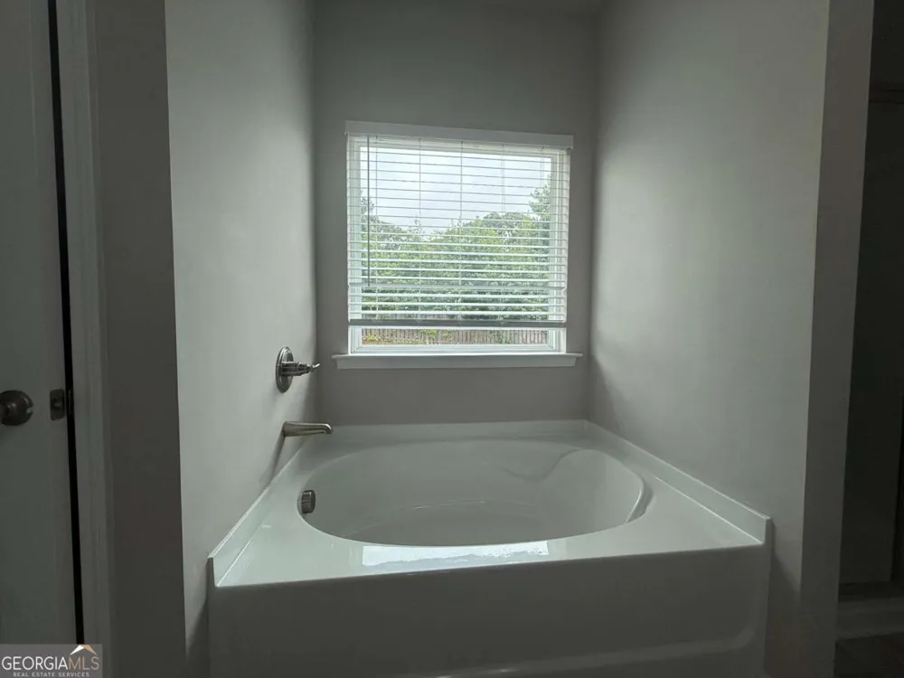 1571 Winding Ridge TRL Hoschton, GA 30548