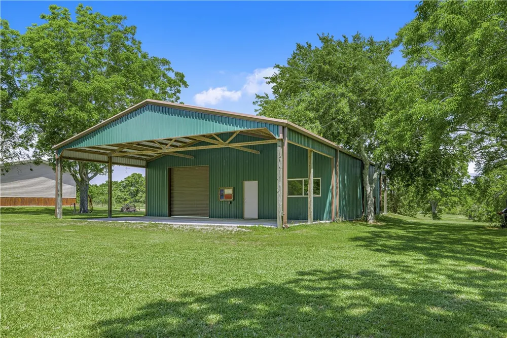 4516 Fm 1090 Port Lavaca, TX 77979