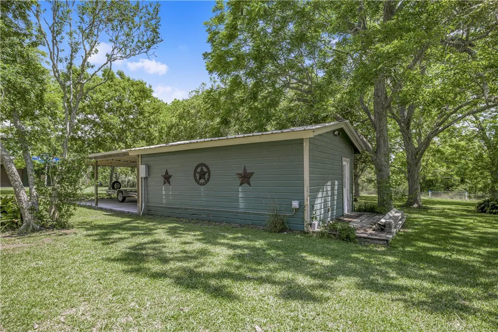 4516 Fm 1090 Port Lavaca, TX 77979