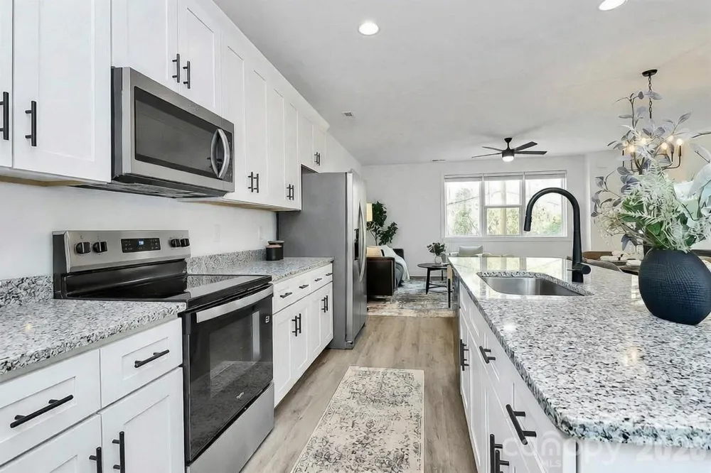 3426 Brookshire Boulevard Charlotte, NC 28216