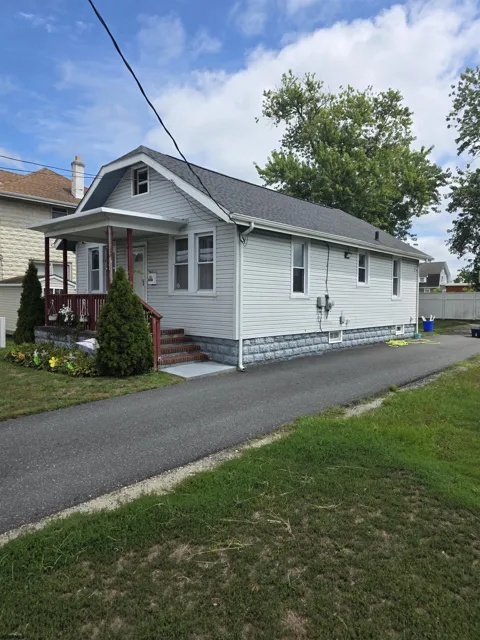1048 N Main Street