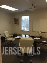 1967 Oak Tree Road Edison, NJ 08820