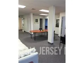 1967 Oak Tree Road Edison, NJ 08820