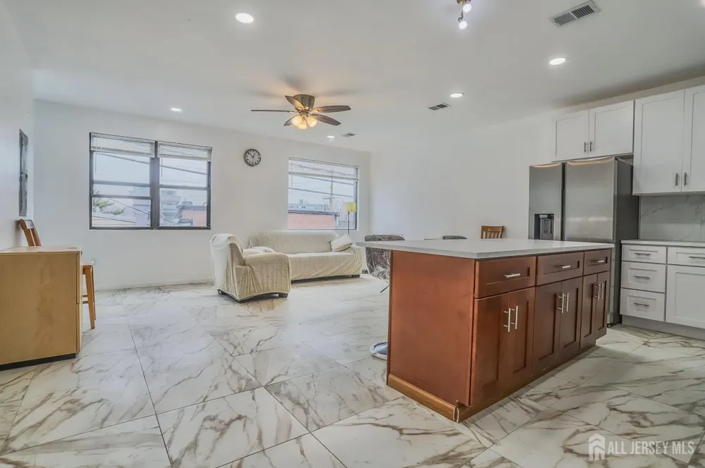 9017 Riverside Place North Bergen, NJ 0747
