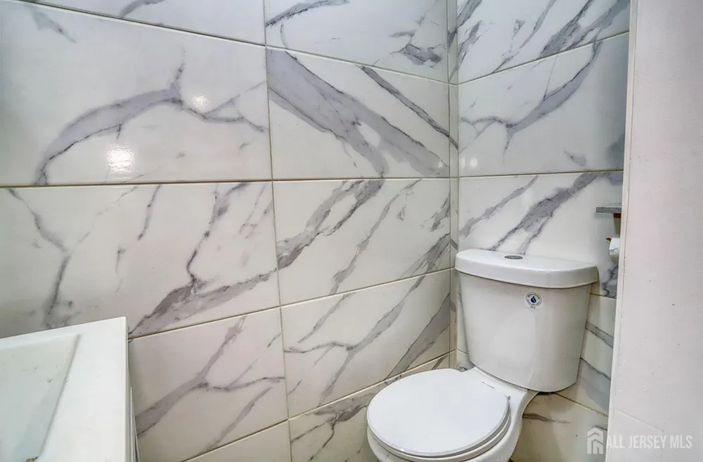 9017 Riverside Place North Bergen, NJ 0747