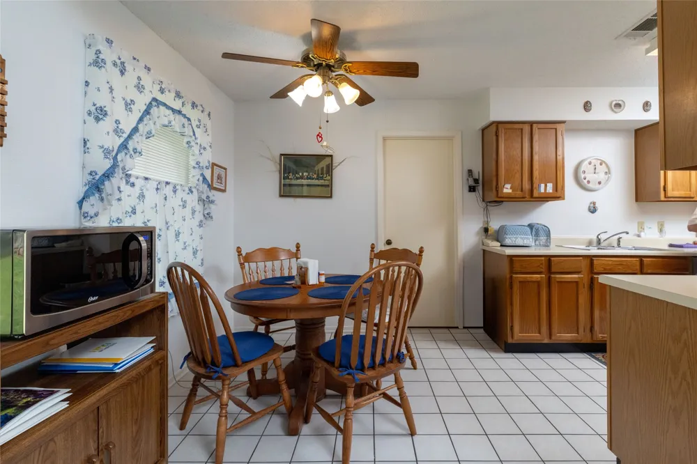 1309 Mercedes Street Benbrook, TX 76126