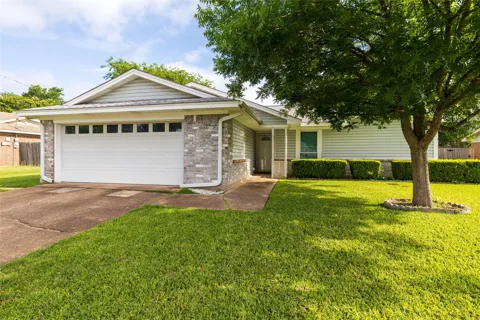 1309 Mercedes Street