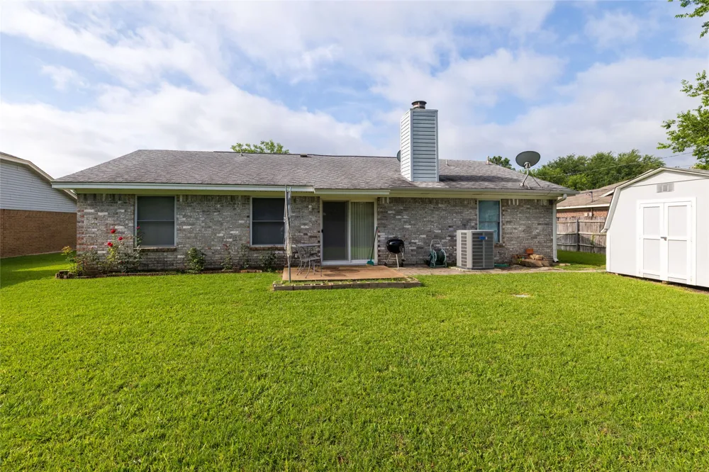 1309 Mercedes Street Benbrook, TX 76126