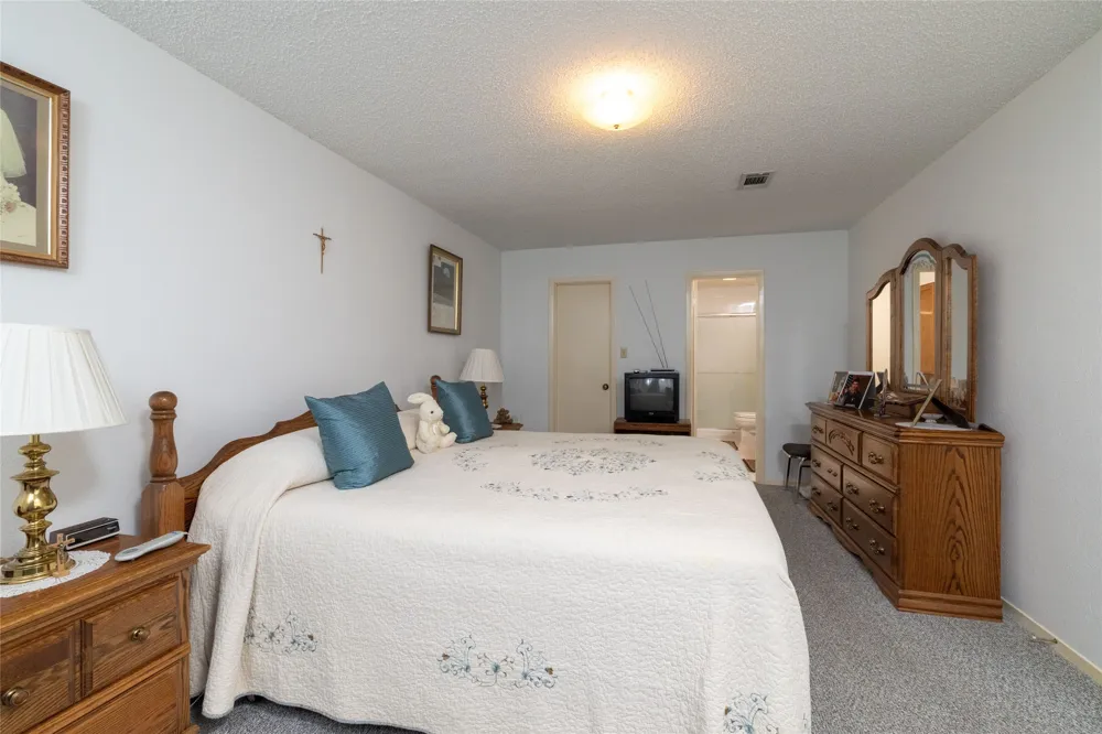 1309 Mercedes Street Benbrook, TX 76126