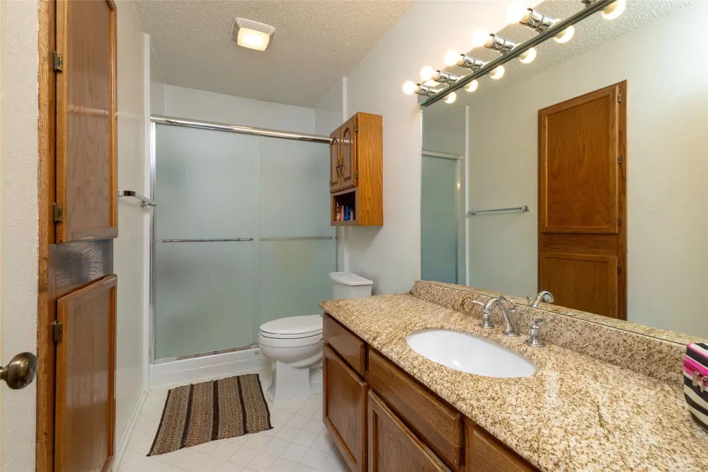 1309 Mercedes Street Benbrook, TX 76126