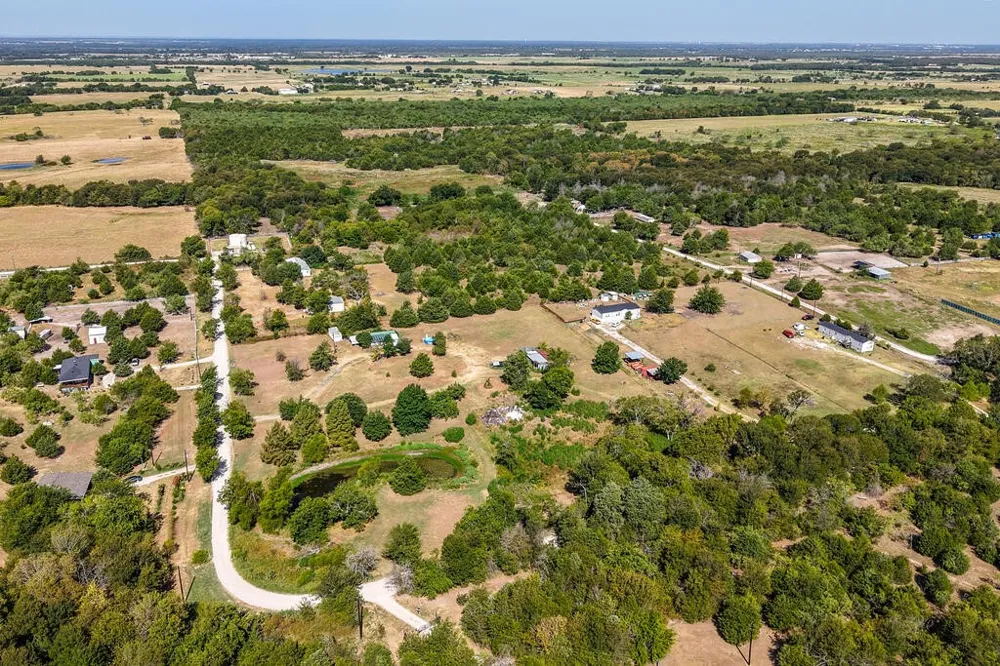 12706 County Road 4027 Kemp, TX 75143