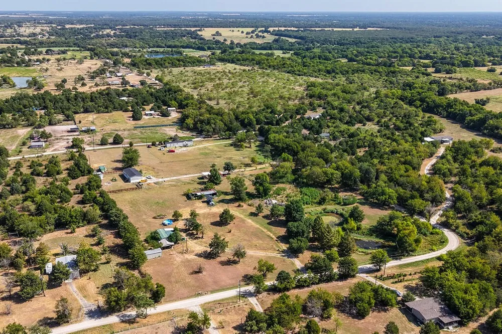 12706 County Road 4027 Kemp, TX 75143