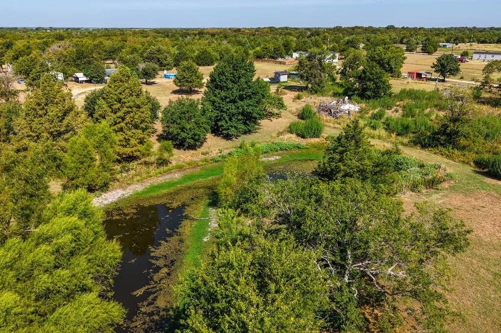 12706 County Road 4027 Kemp, TX 75143