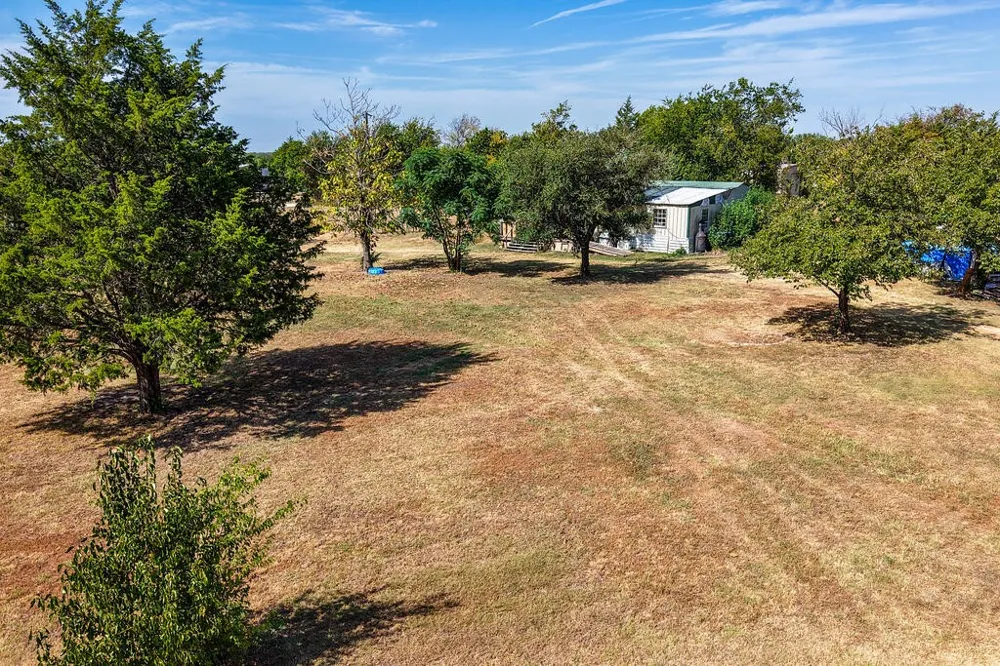 12706 County Road 4027 Kemp, TX 75143