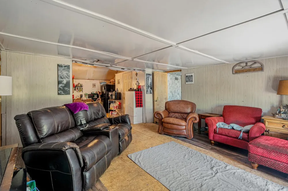 12706 County Road 4027 Kemp, TX 75143