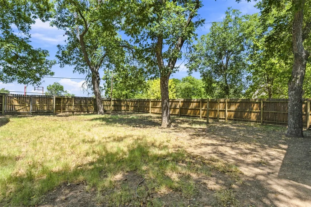 110 S Marable Street West, TX 76691