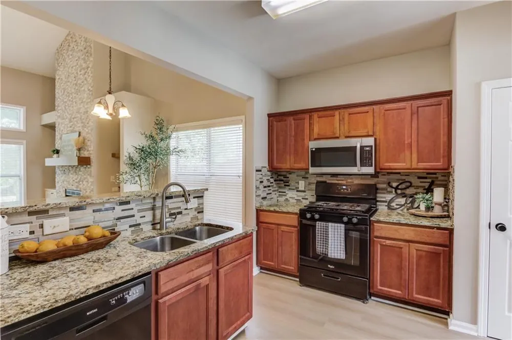 2128 Staunton Drive Duluth, GA 30096