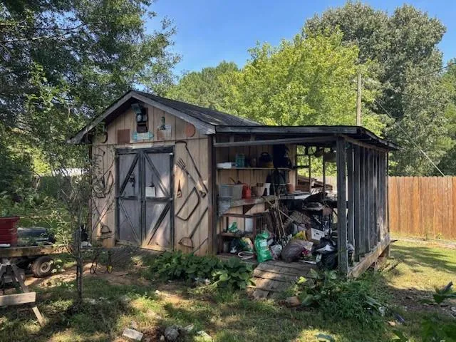 195 PINE VALLEY ROAD Hiram, GA 30141