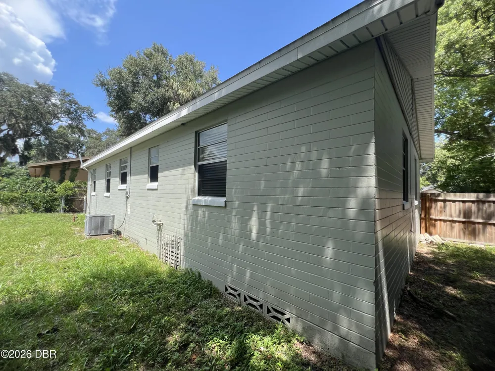844 Essex Road Daytona Beach, FL 32117