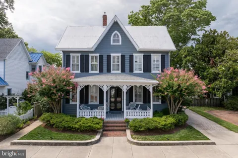 324 MULBERRY STREET