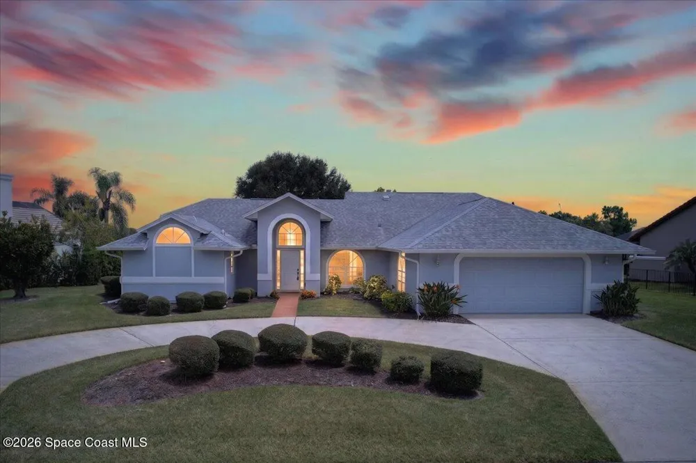 569 Spring Lake Drive Melbourne, FL 32940