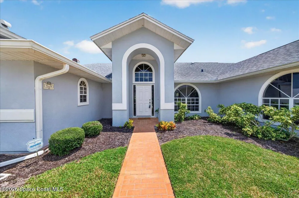 569 Spring Lake Drive Melbourne, FL 32940