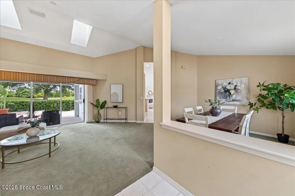 569 Spring Lake Drive Melbourne, FL 32940