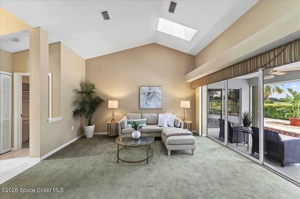569 Spring Lake Drive Melbourne, FL 32940