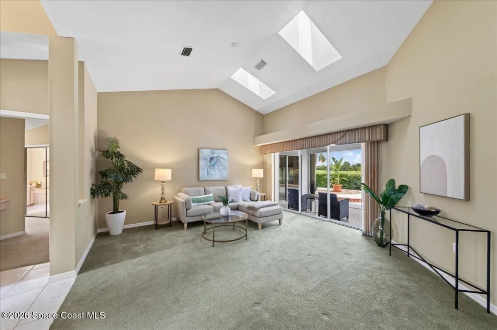 569 Spring Lake Drive Melbourne, FL 32940