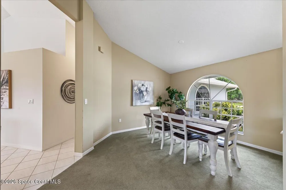 569 Spring Lake Drive Melbourne, FL 32940