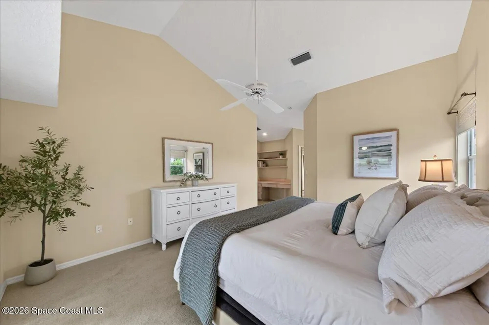 569 Spring Lake Drive Melbourne, FL 32940
