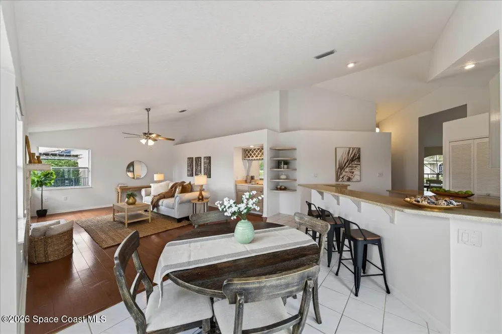 569 Spring Lake Drive Melbourne, FL 32940