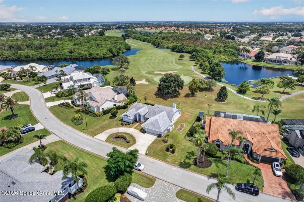 569 Spring Lake Drive Melbourne, FL 32940