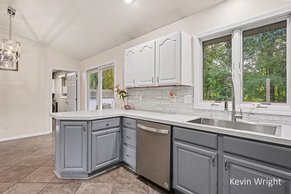 1802 Duchess Court Muskegon, MI 49445