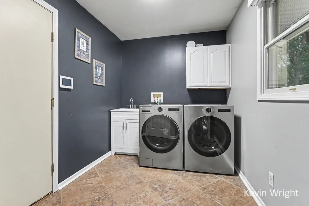 1802 Duchess Court Muskegon, MI 49445