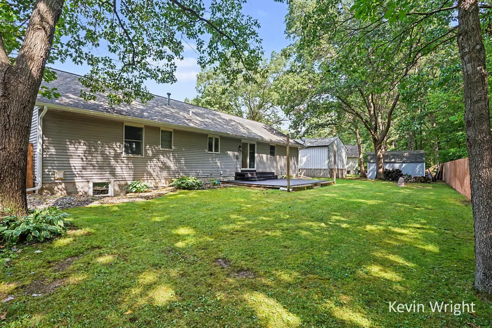 1802 Duchess Court Muskegon, MI 49445