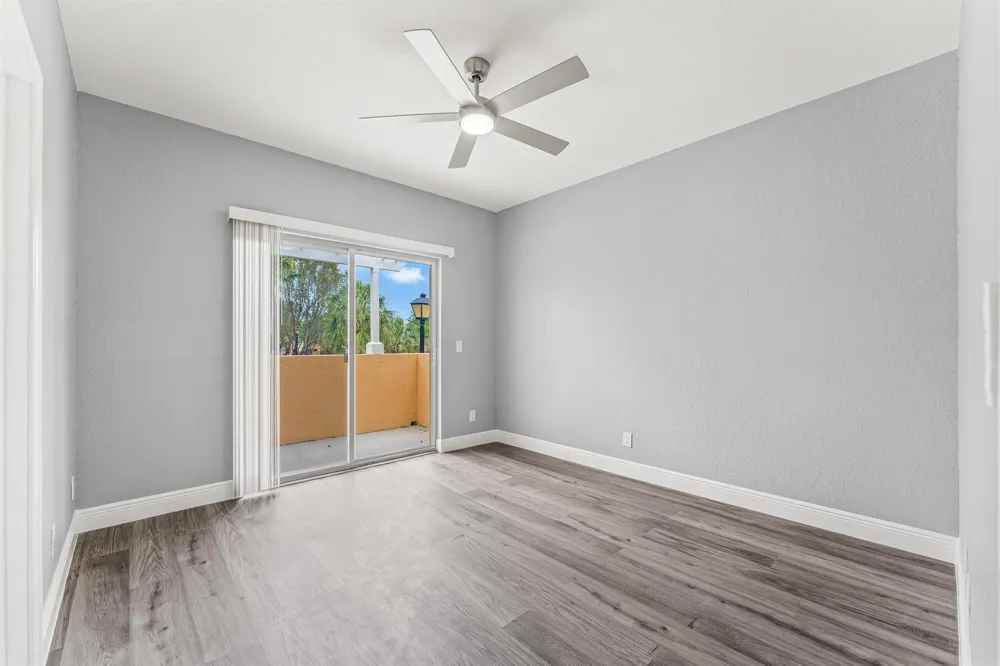 205 S Santa Catalina Circle #205 North Lauderdale, FL 33068