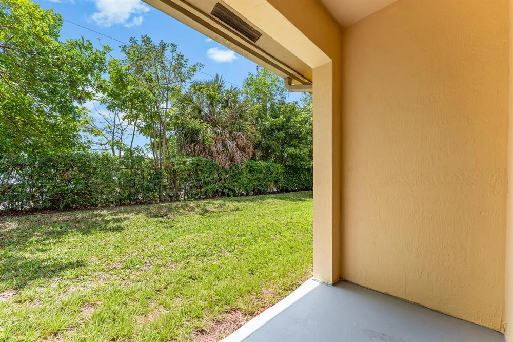 205 S Santa Catalina Circle #205 North Lauderdale, FL 33068