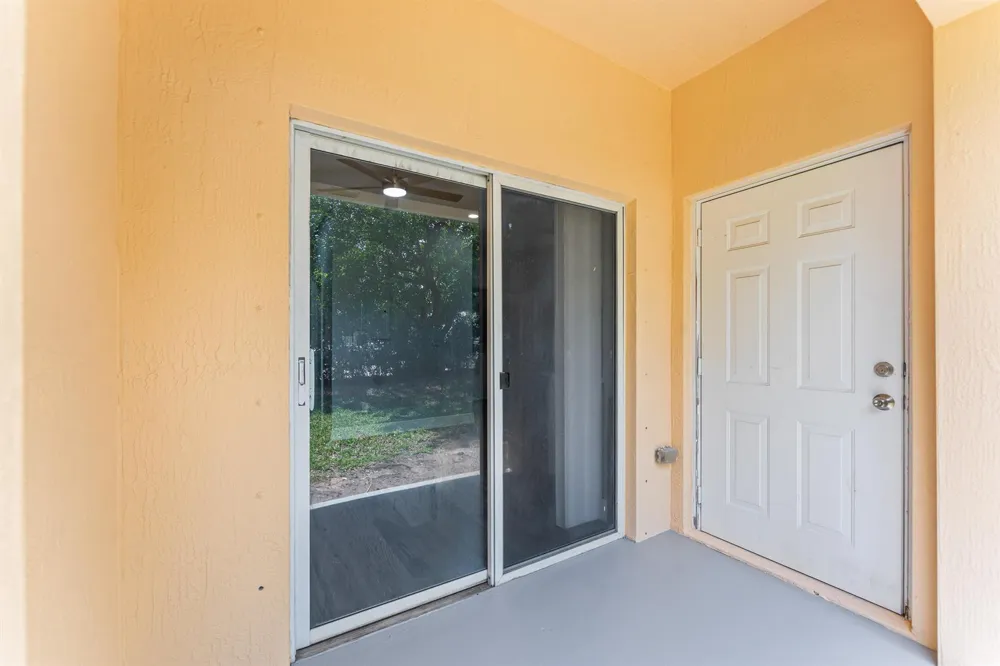 205 S Santa Catalina Circle #205 North Lauderdale, FL 33068