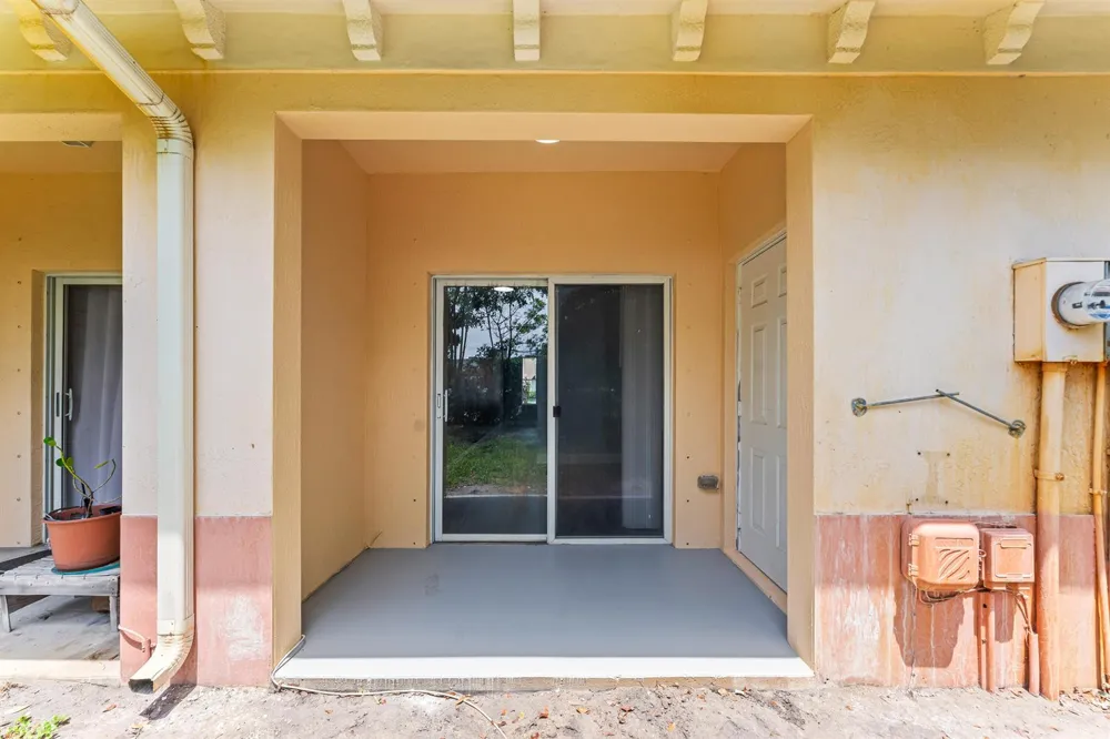 205 S Santa Catalina Circle #205 North Lauderdale, FL 33068