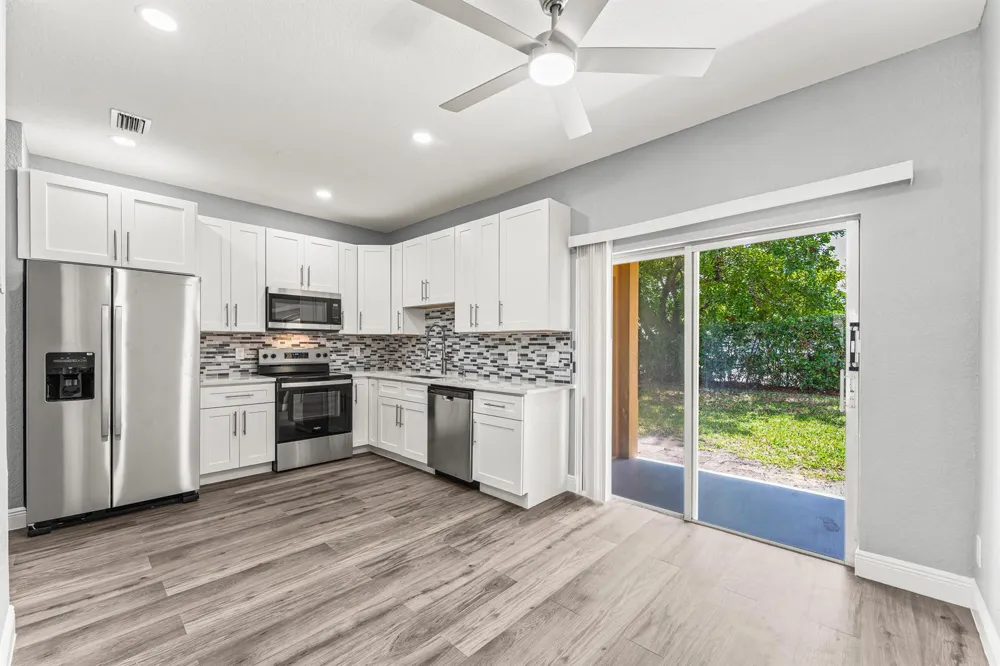 205 S Santa Catalina Circle #205 North Lauderdale, FL 33068