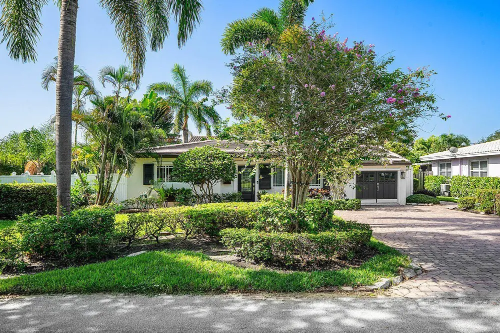 124 Bonnie Briar Lane Delray Beach, FL 33444