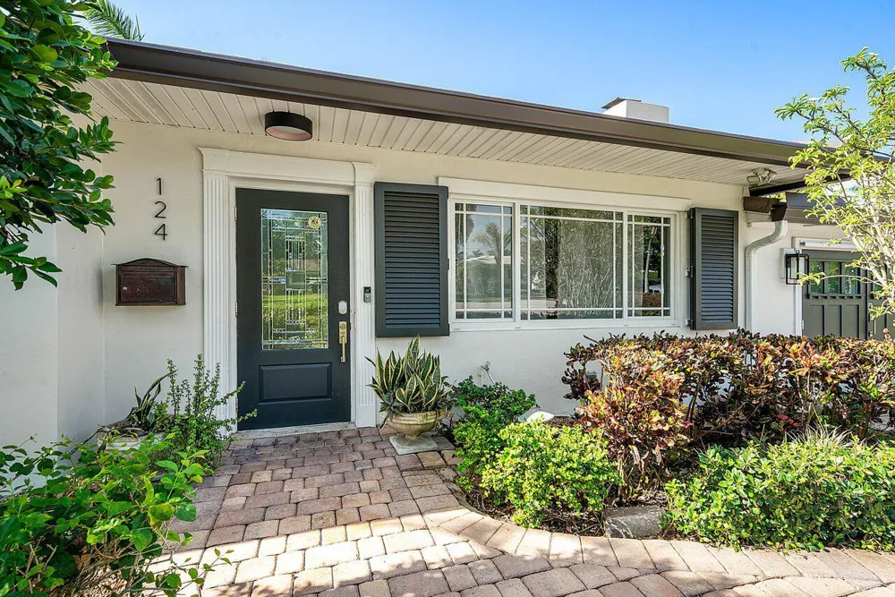 124 Bonnie Briar Lane Delray Beach, FL 33444