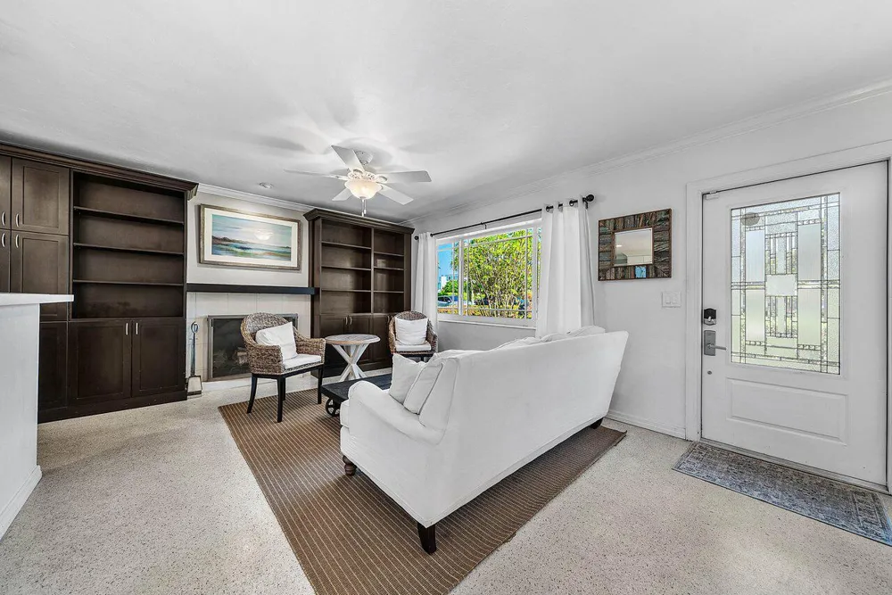 124 Bonnie Briar Lane Delray Beach, FL 33444