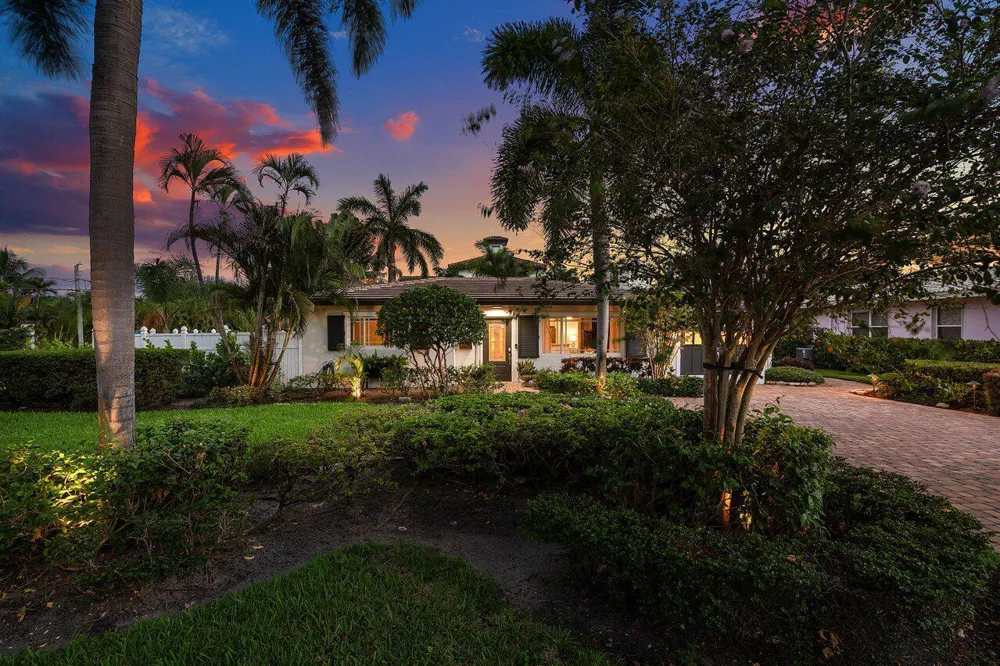 124 Bonnie Briar Lane Delray Beach, FL 33444