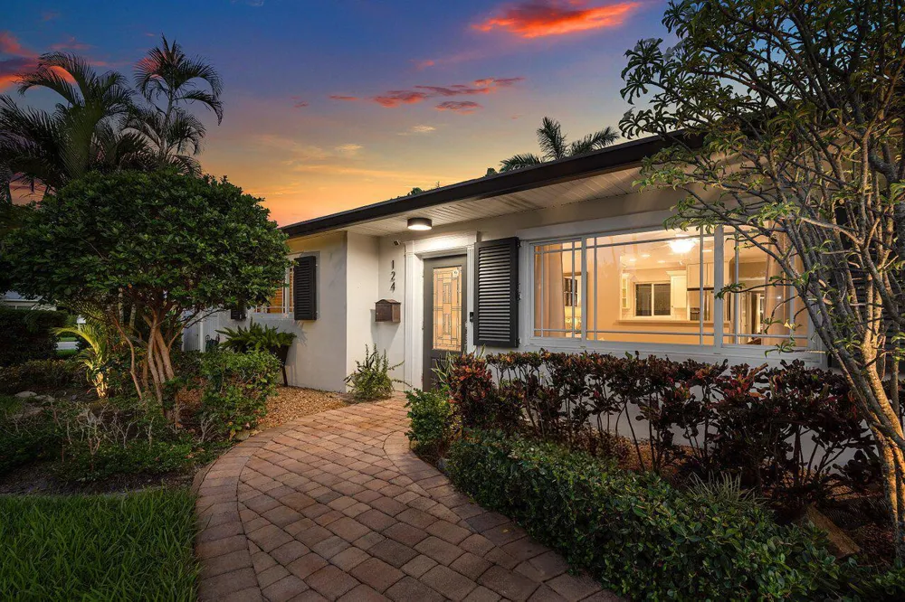 124 Bonnie Briar Lane Delray Beach, FL 33444