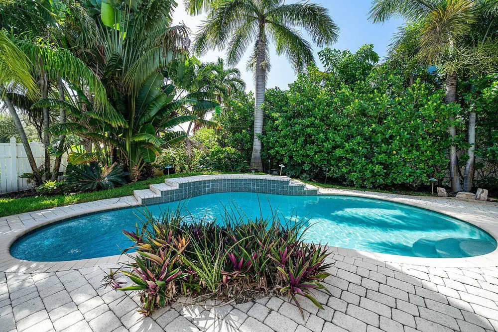 124 Bonnie Briar Lane Delray Beach, FL 33444